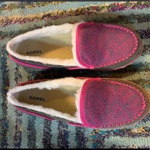 Sorel Tremblant Mocassins indoor/out Suede slipper/shoes,NIB, warm, so adorable.